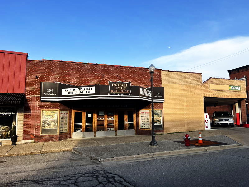Holly Theatre - 5-21-2024 - Tree Is Gone (newer photo)